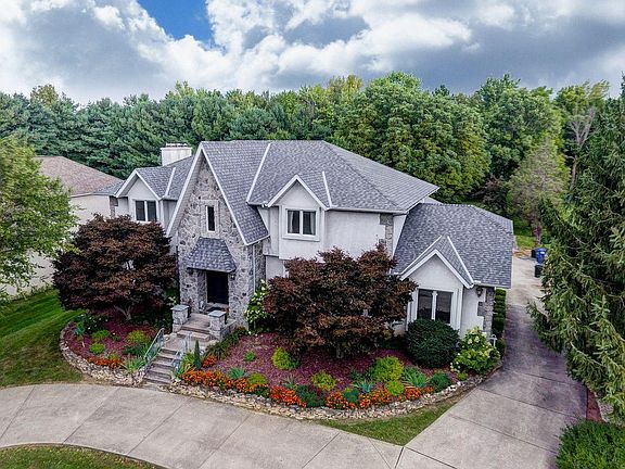 3rd image of 7756 Quarry Cliff Ct