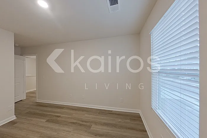130 Inez Ave — Photo 21