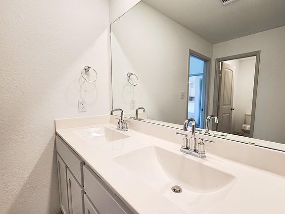 4th image of 307 Mulberry Creek Ln
