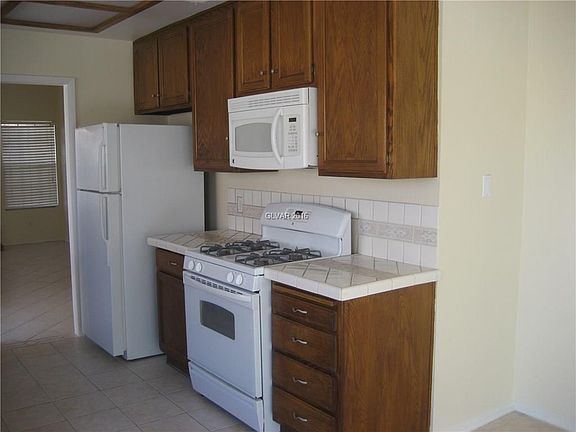 3rd image of 4669 Belshire Dr #0