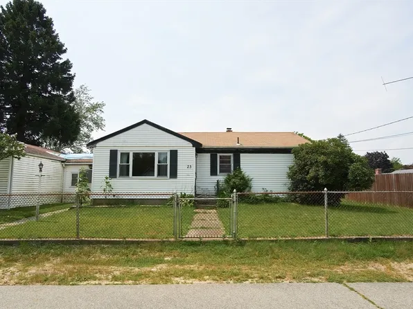 23 Donna St, Westport, MA 02790