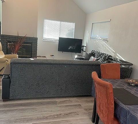 2nd image of 1403 Capri Ave