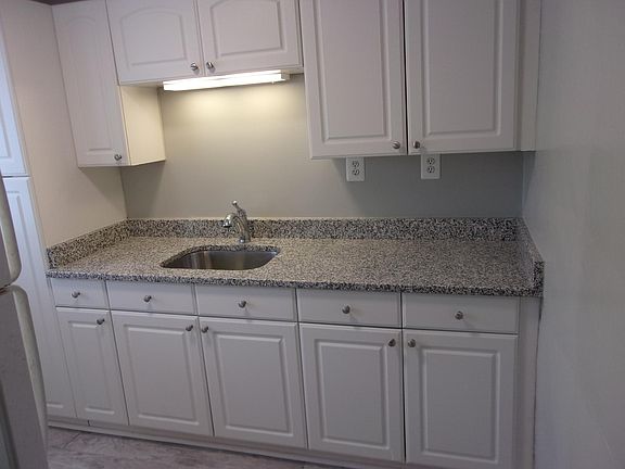 2nd image of 737 N Nelson St APT 17