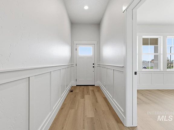 4th image of 9391 S Esmeralda St
