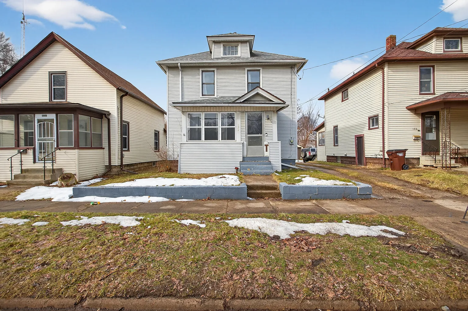 134 N Gorham St photo 1