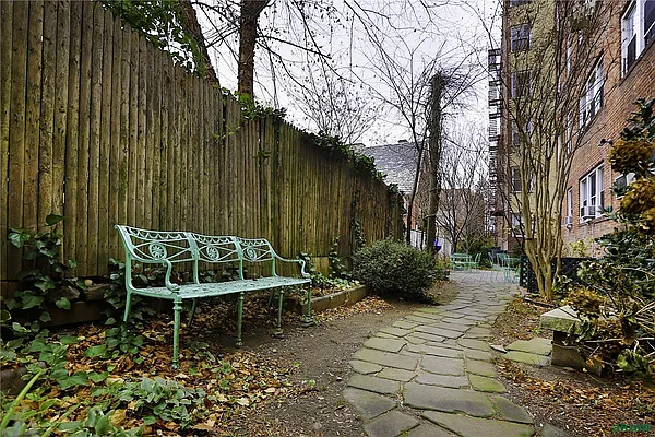 Sold by Akam Sales and Brokerage | media 45