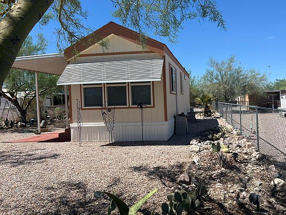 4th image of 576 S Connor Ln