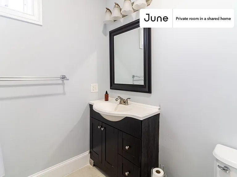 16 Glenway St #B — Photo 13