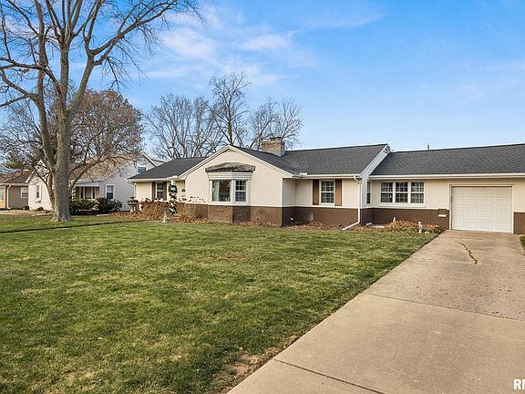 2nd image of 3303 N Avalon Pl