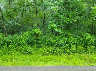 E Hookstown Grade Rd, Clinton, PA 15026