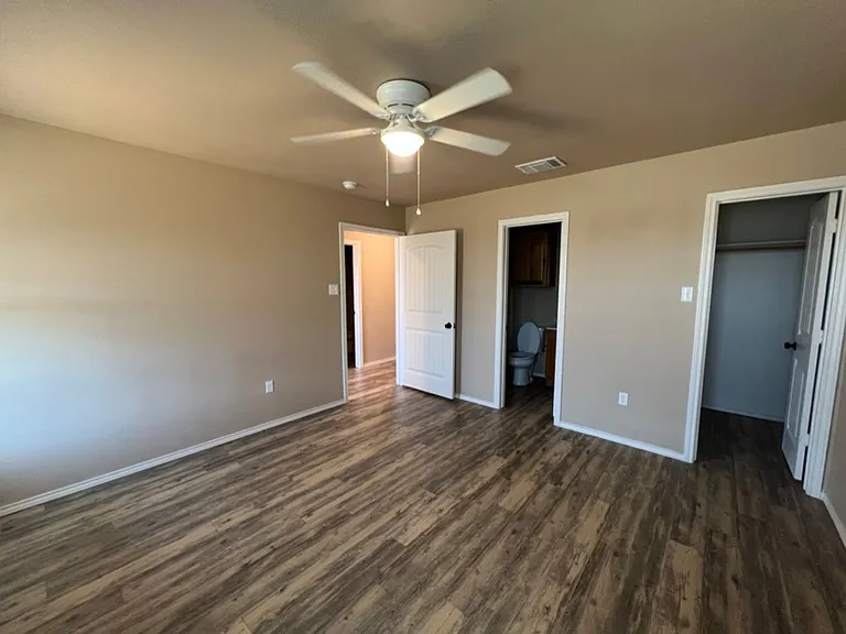 2503 N Avenue O — Photo 20