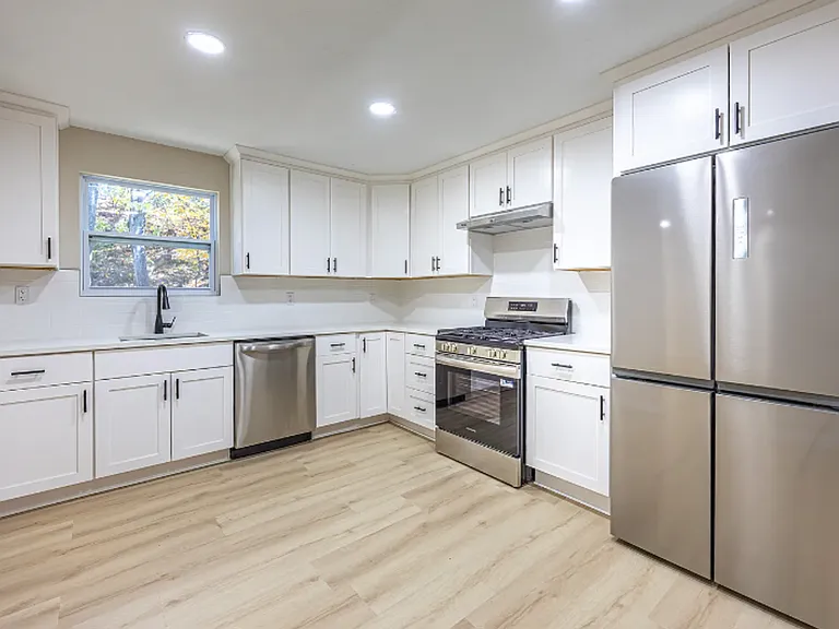 476 Fielding Dr — Photo 5