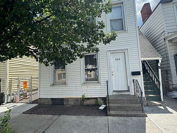2nd image of 522 2nd St Unit 1