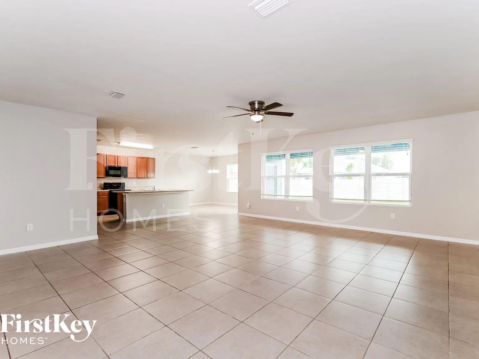 4 bed, 2.0 bath, 2319 sqft, $2,185 — Photo 3