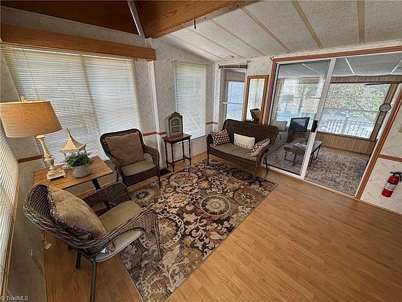 4th image of 135 Clubhouse Drive Ext