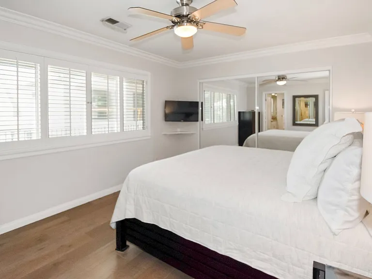 1052 Isabella Avenue Unit #E — Photo 12