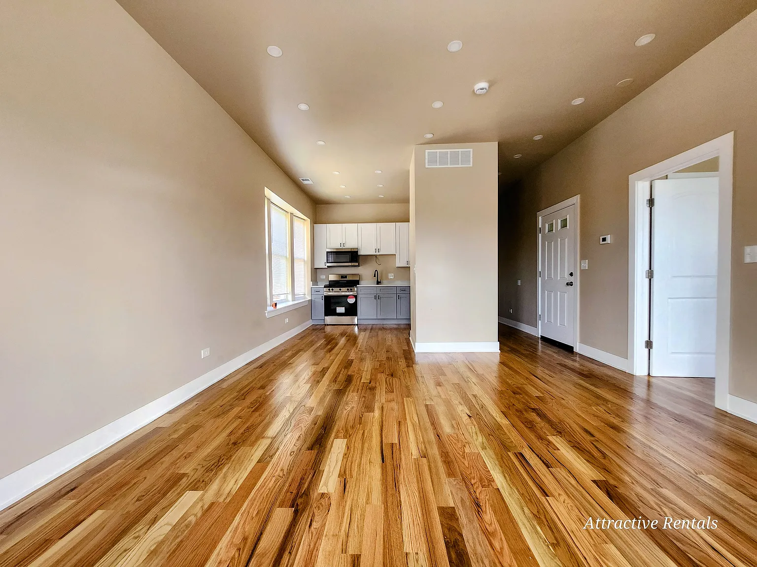 4 bed, $1,750 — Photo 2