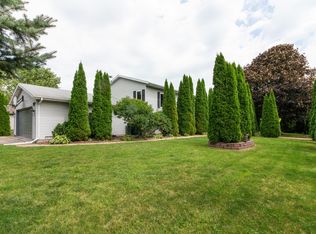 403 N Amparo St, Elkhorn, WI 53121