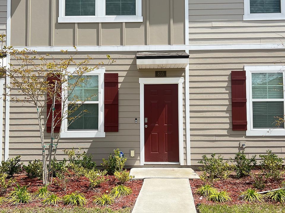 1st image of 835 Centennial St