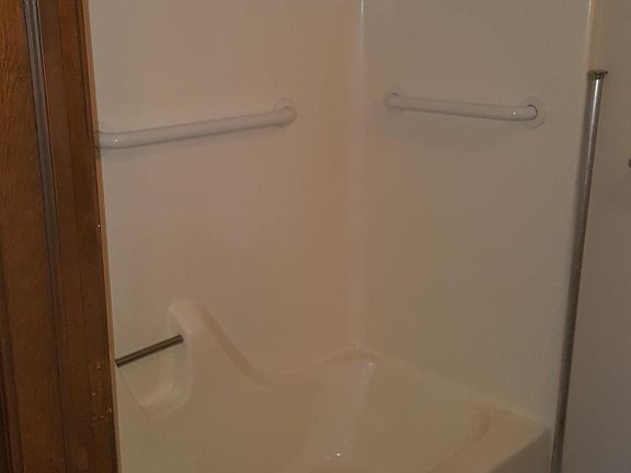 3rd image of 250 E Northfield Dr #117