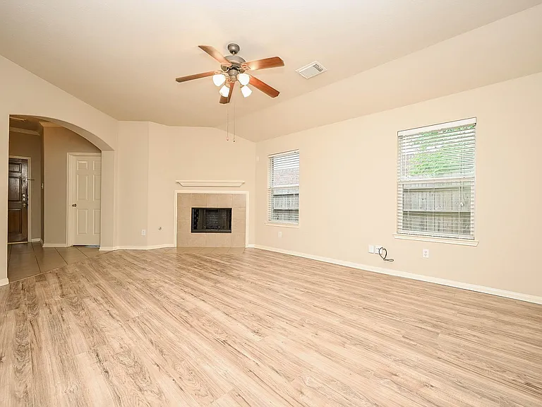18518 Shadow Line Ct — Photo 8