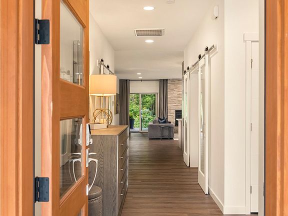 Spacious inviting entry to one level living at its finest!