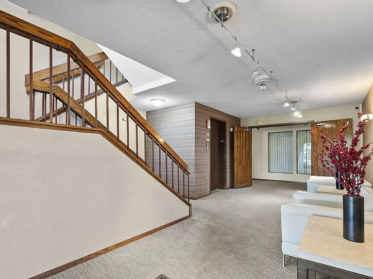 3200 Virginia Ave S #106 — Photo 9