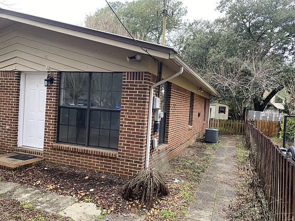 2nd image of 1918 Quince Ave
