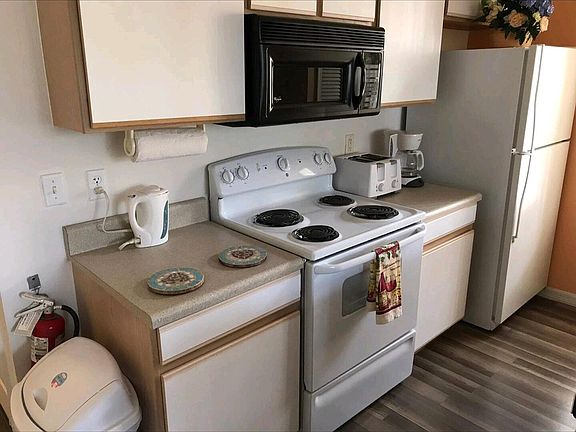 5th image of 3158 Britannia Blvd APT D