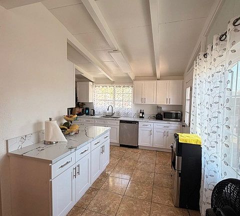 4th image of 1407 W Colonial Ave