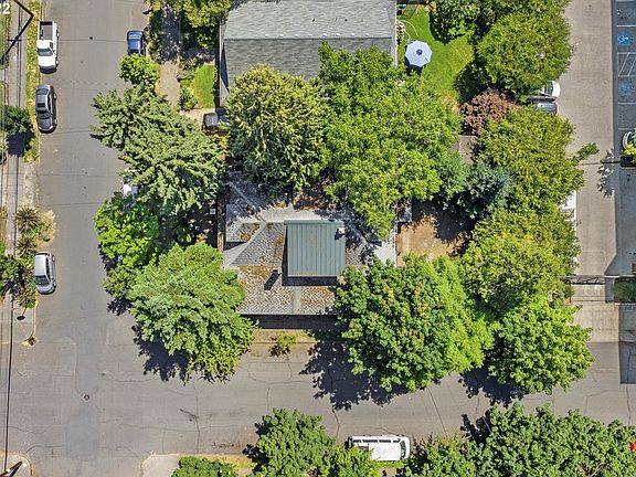 4th image of 5235 N Maryland Ave