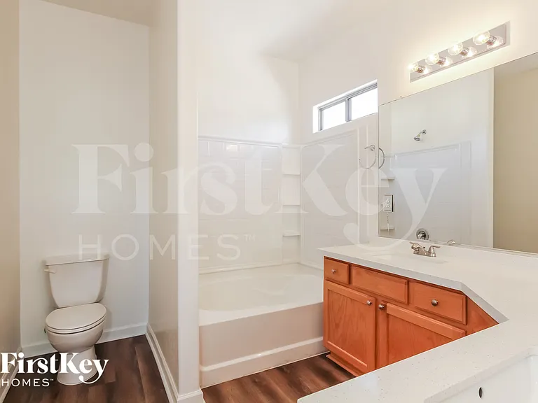 22022 N 29th Dr — Photo 13