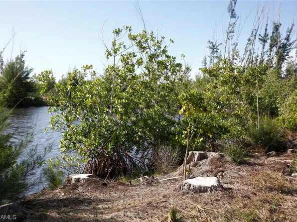 3351 8th Ave, Saint James City, FL 33956