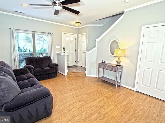 4th image of 12450 Selkirk Cir