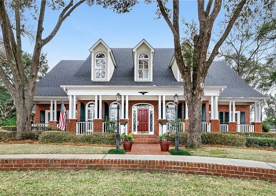 1st image of 2609 Charleston Oaks Dr W