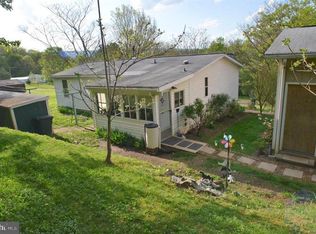 118 Starlight Ln, Berkeley Springs, WV 25411