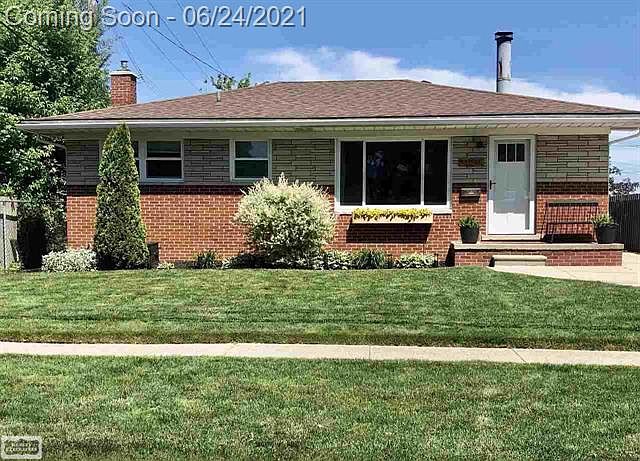 1st image of 24936 Harmon St