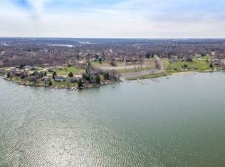 8141 N Oak Run Dr, Dahinda, IL 61428
