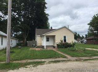 713 E Vine St, Taylorville, IL