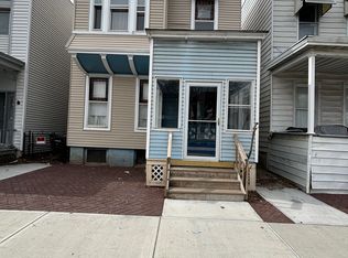 135 5th Ave #1A, Troy, NY 12180