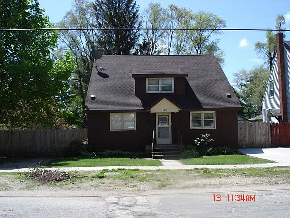 2nd image of 420 E Linden St