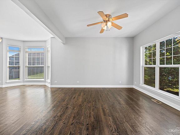 4th image of 3321 Moraine Dr