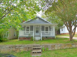 2810 Stockton St, Winston Salem, NC 27127
