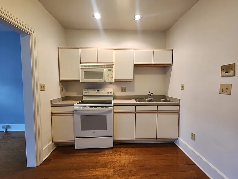 739 N High St #C — Photo 3