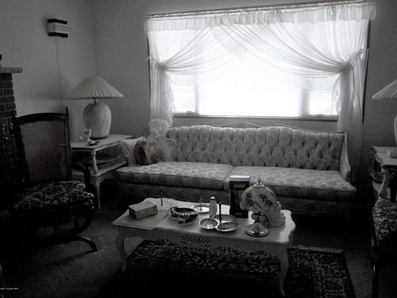 2nd image of 2641 Highview Dr