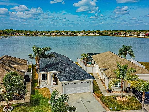 5th image of 31229 Triborough Dr