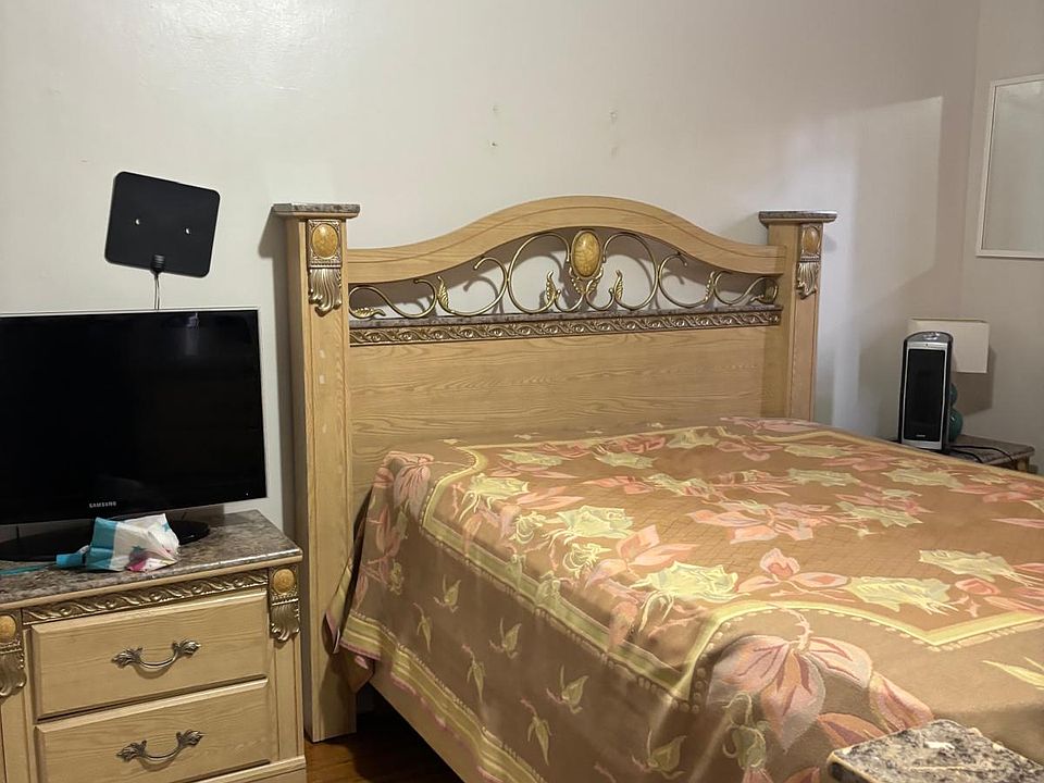 1st image of 2823 Sedgwick Ave #0