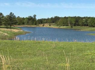26 W Circle Rd, Ellisville, MS 39437