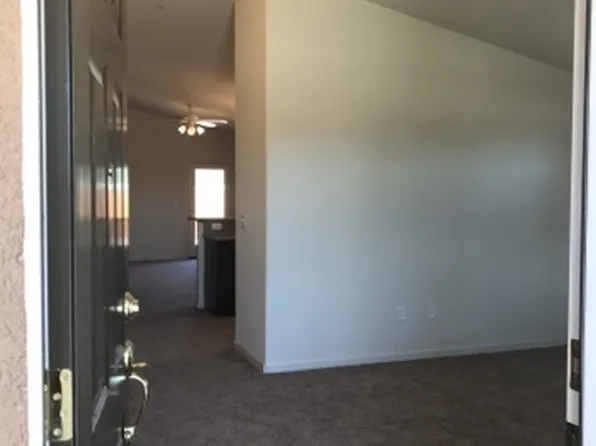 2921 N Big Sandy Ct, Merced, CA 95348