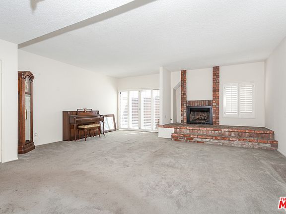 2nd image of 1854 11th St APT 6